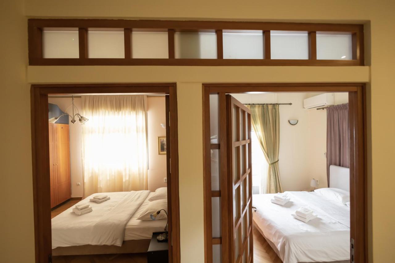 Ideal 4 Bdr Apartment In Plaka For 10! Атина Екстериор снимка