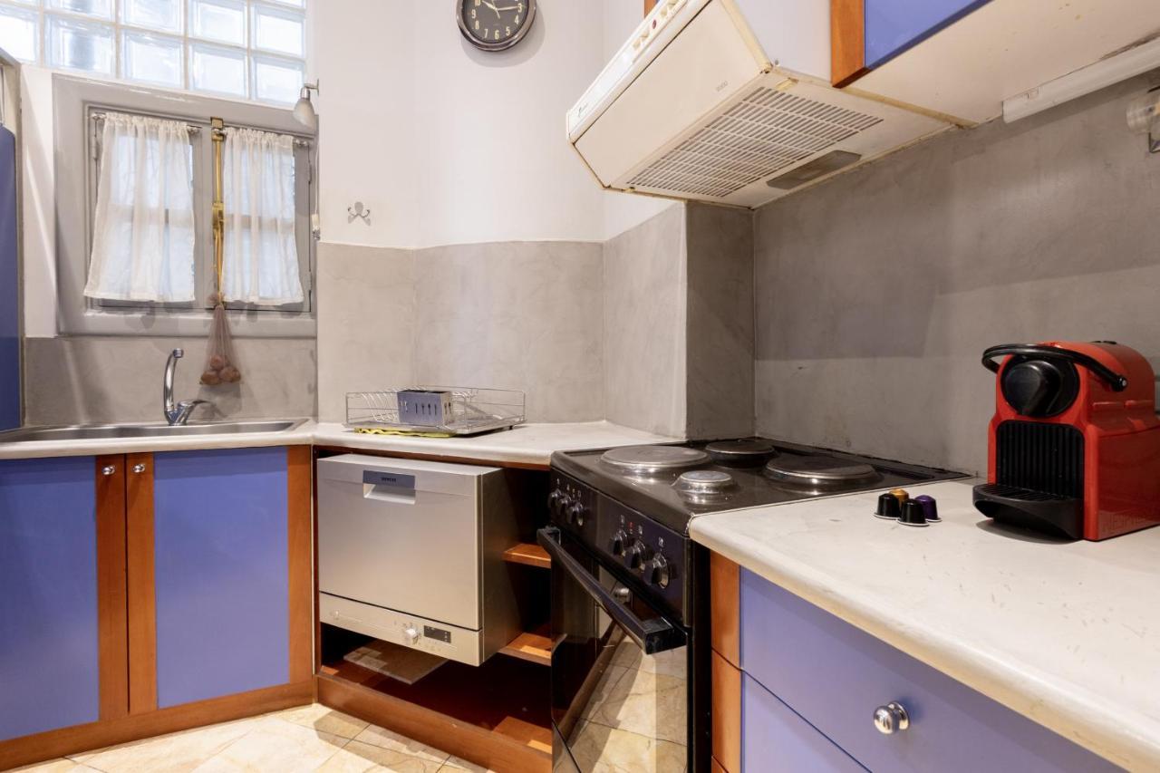 Ideal 4 Bdr Apartment In Plaka For 10! Атина Екстериор снимка