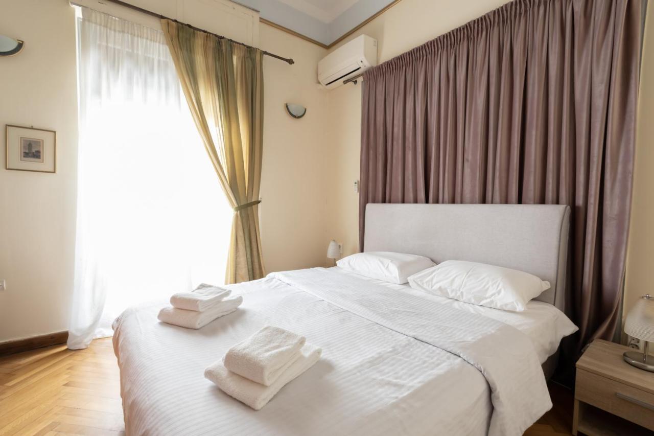 Ideal 4 Bdr Apartment In Plaka For 10! Атина Екстериор снимка